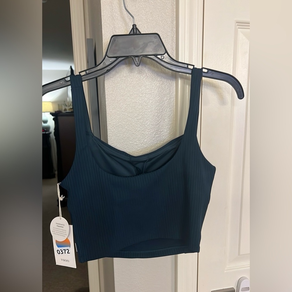 NWT Vuori Inversion Rib Support Tank - Picture 3 of 6